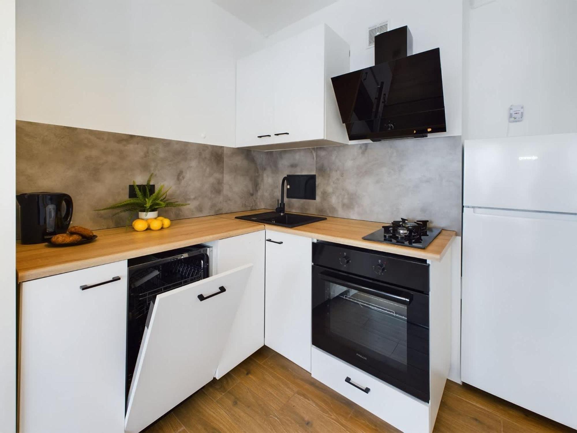 Bright In Downtown By Renters Apartament